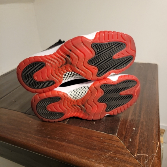 Jordan 11 - Picture 5 of 9